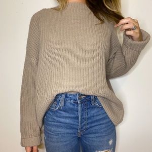 VINCE - Oversized Tan Sweater - Medium
